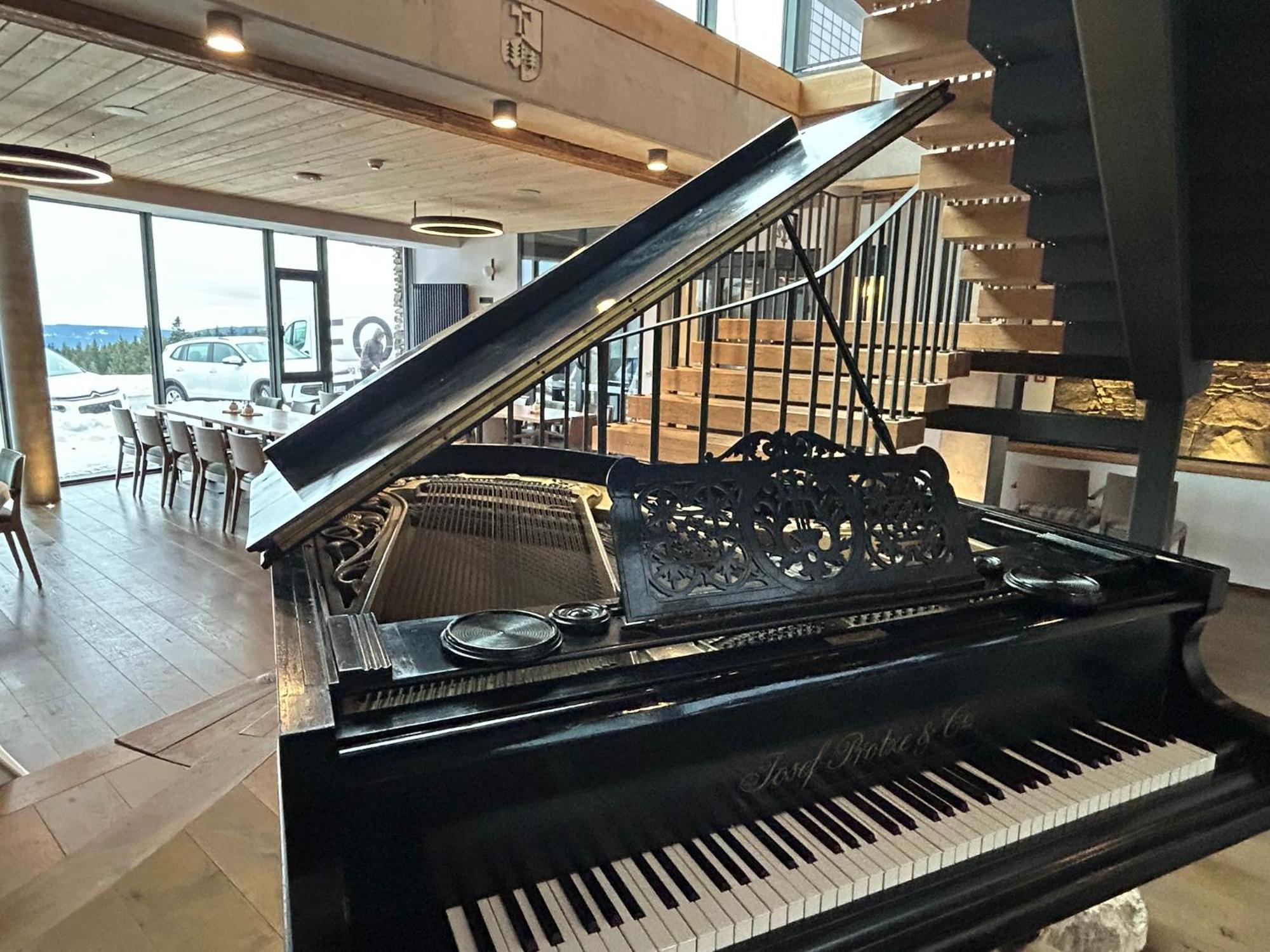 Erlebachova Bouda, Hotel - Resort Svaty Frantisek Špindlerŭv Mlýn Exterior foto